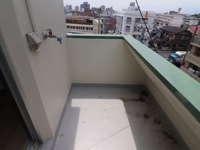 物件内観写真12　(洗濯機置場)