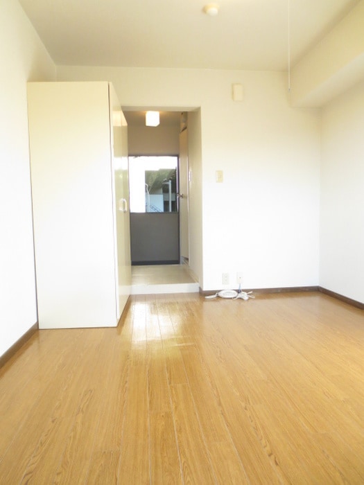 物件内観写真4　(居室)