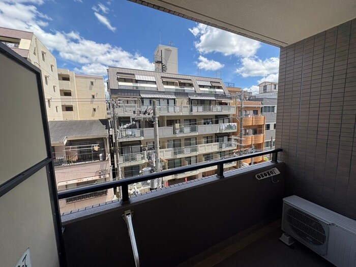 物件内観写真15　(室内からの展望)