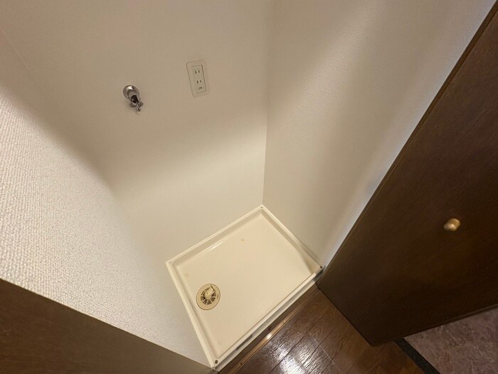 物件内観写真19　(洗濯機置場)