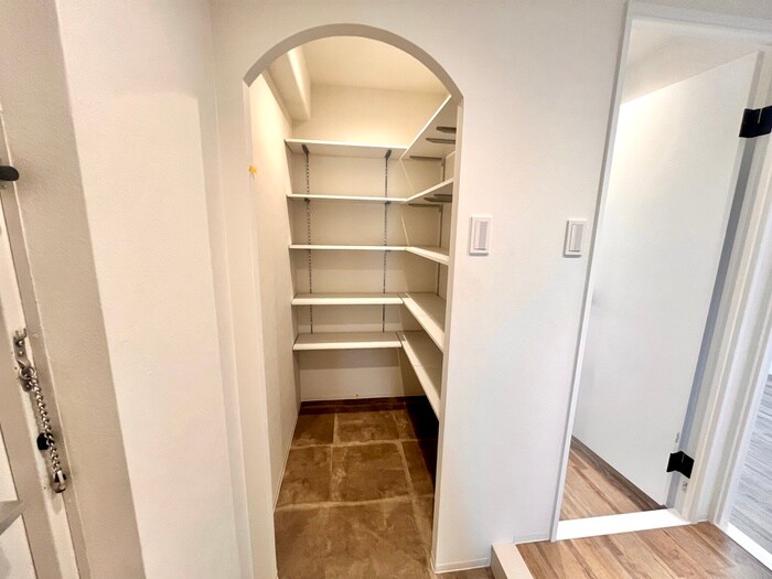 物件内観写真16　(靴箱)