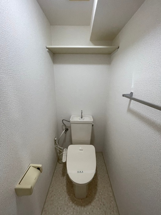 物件内観写真8　(トイレ)