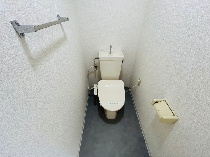 物件内観写真9　(トイレ)