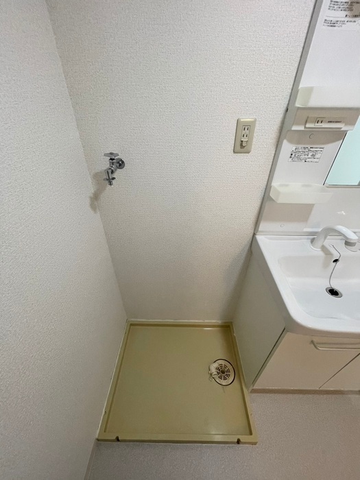 物件内観写真11　(洗濯機置場)