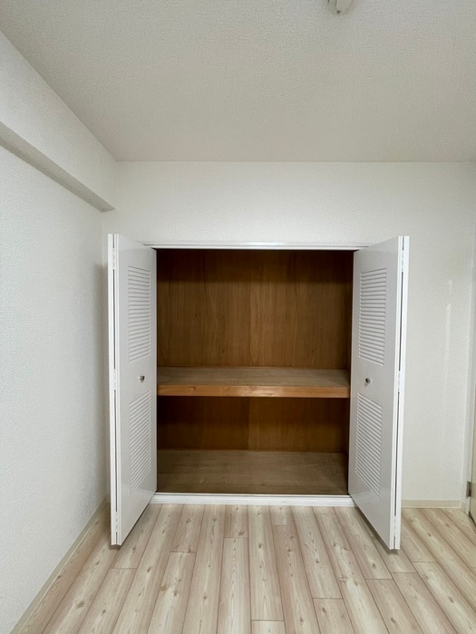 物件内観写真15　(収納)