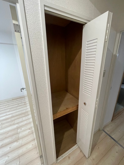 物件内観写真16　(収納)