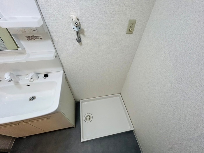 物件内観写真17　(洗濯機置場)