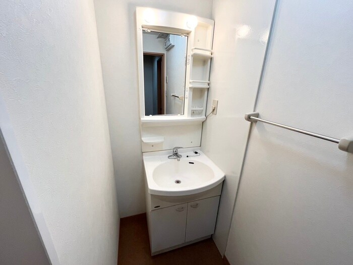 物件内観写真11　(洗面)