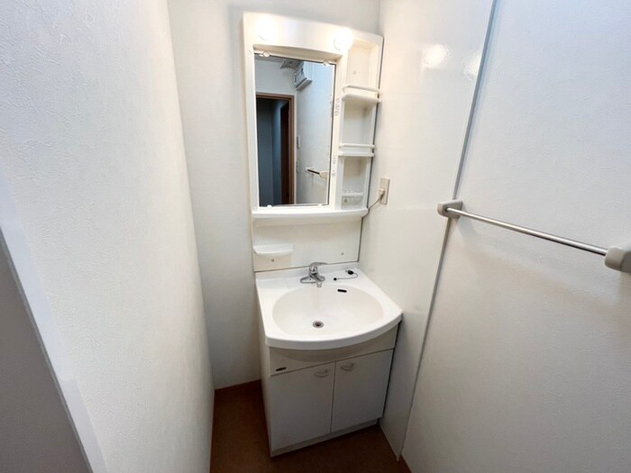 物件内観写真11　(洗面)