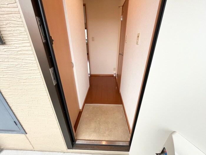 物件内観写真15　(玄関)