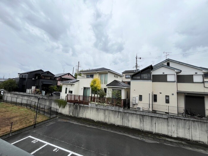 物件内観写真17　(室内からの展望)