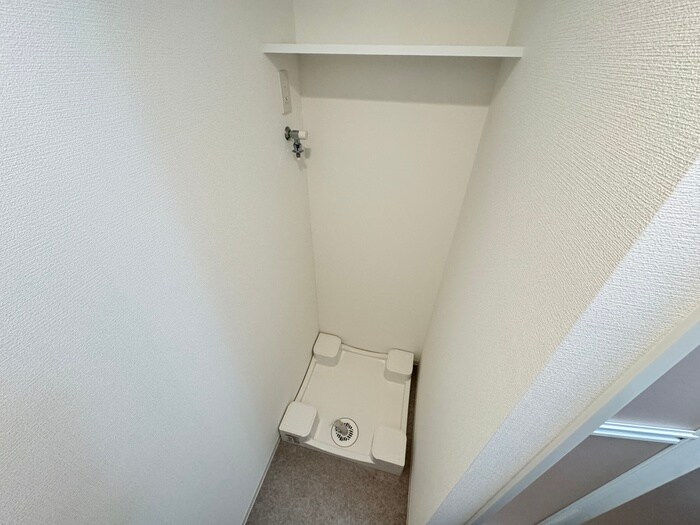 物件内観写真13　(洗濯機置場)