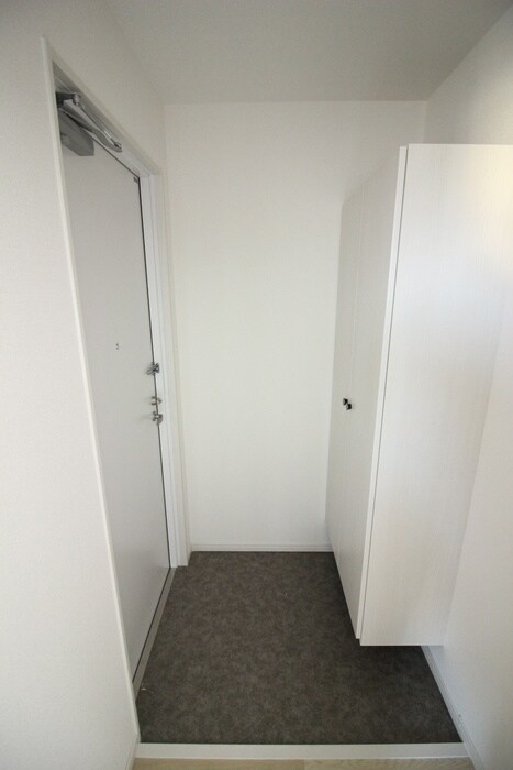 物件内観写真18　(玄関)