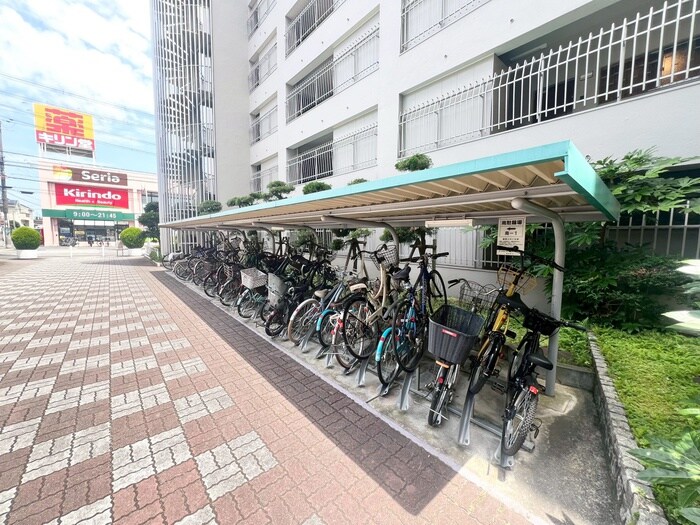 物件外観写真3　(駐輪場)