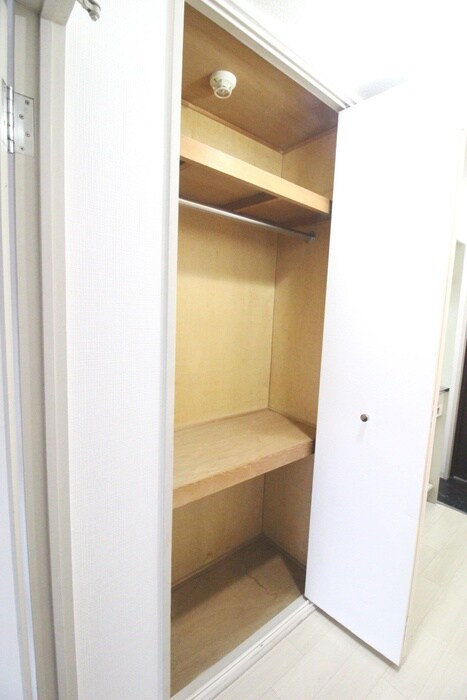物件内観写真16　(収納)