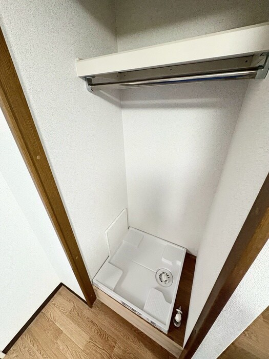 物件内観写真14　(洗濯機置場)