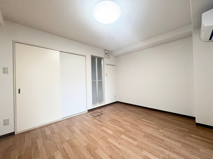 物件内観写真21　(居室)