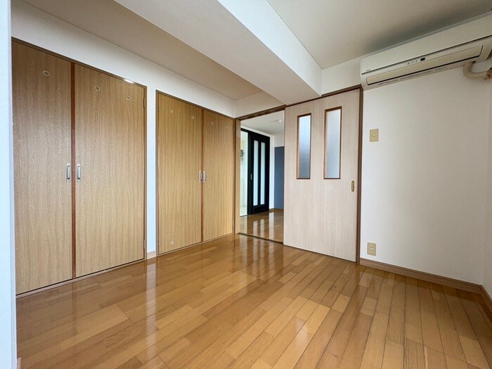 物件内観写真4　(居室)