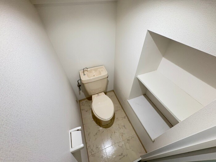 物件内観写真9　(トイレ)