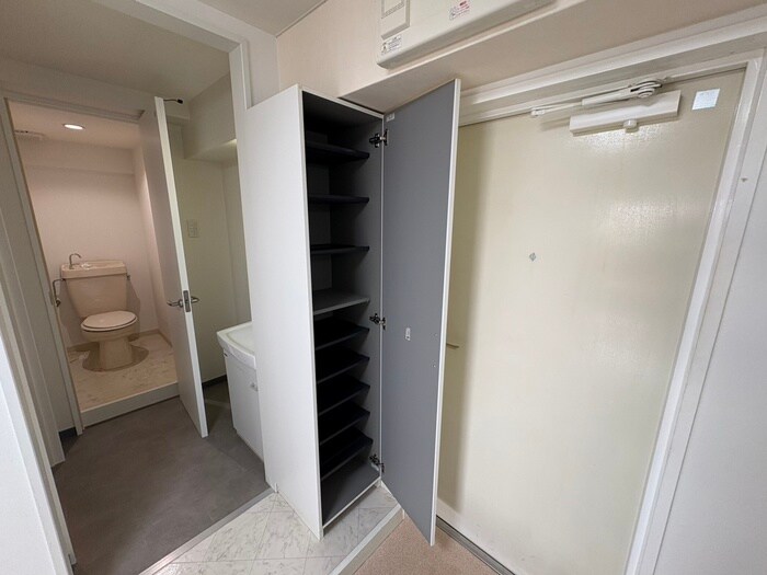 物件内観写真13　(靴箱)