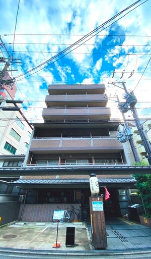 ＡＭＩ四条烏丸外観写真