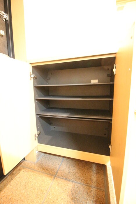 物件内観写真16　(靴箱)