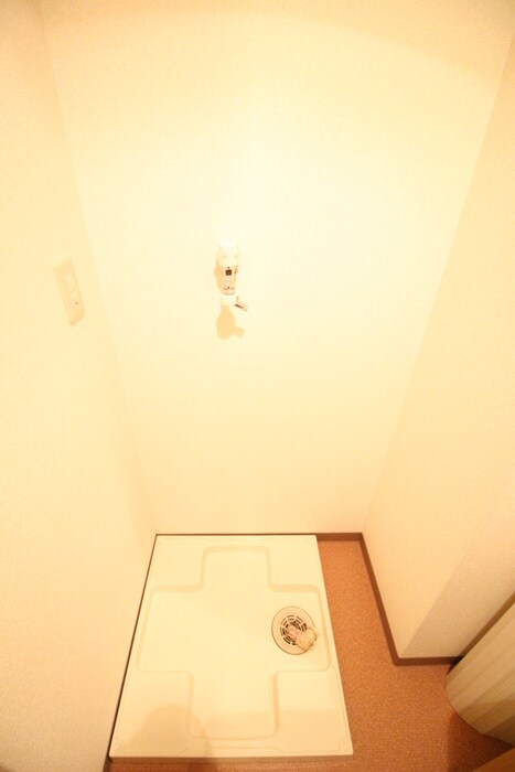 物件内観写真17　(洗濯機置場)