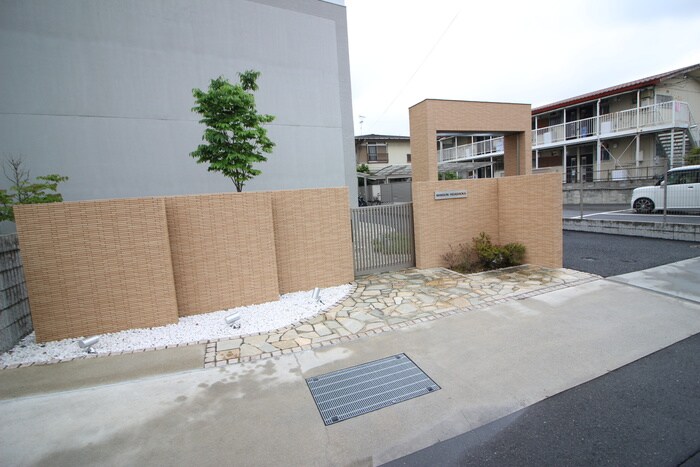 物件外観写真2　(その他)