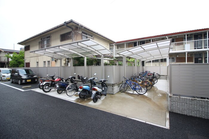 物件外観写真6　(駐輪場)