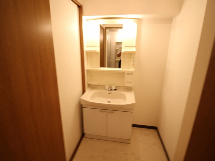 物件内観写真9　(洗面)