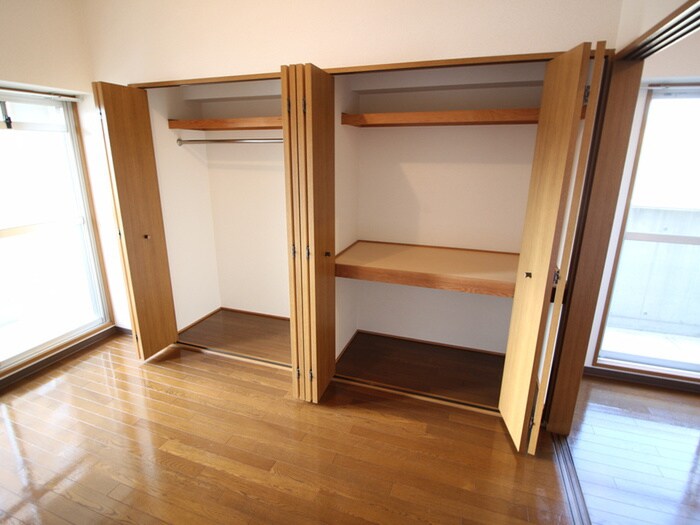 物件内観写真11　(収納)