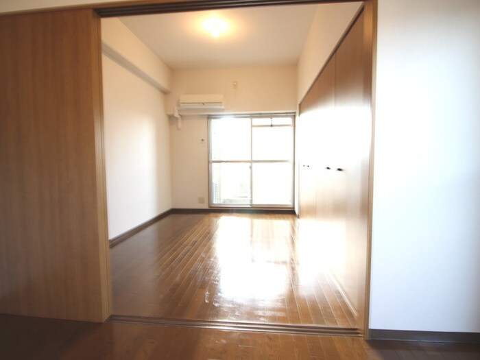 物件内観写真18　(居室)