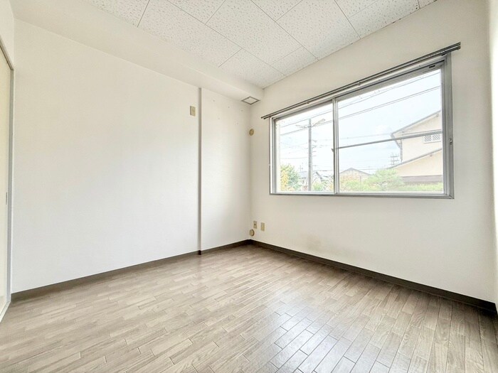 物件内観写真9　(居室)