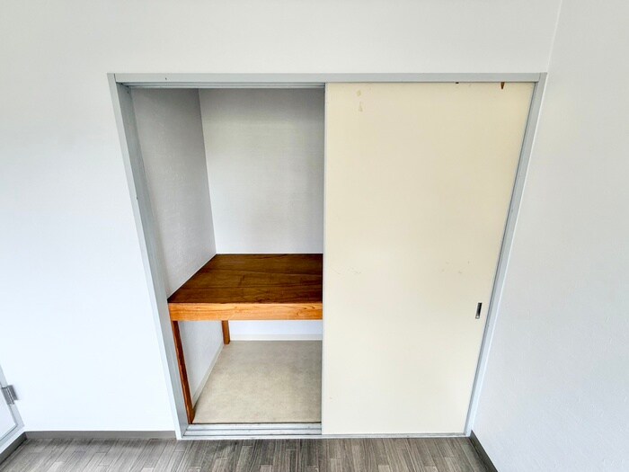 物件内観写真12　(収納)