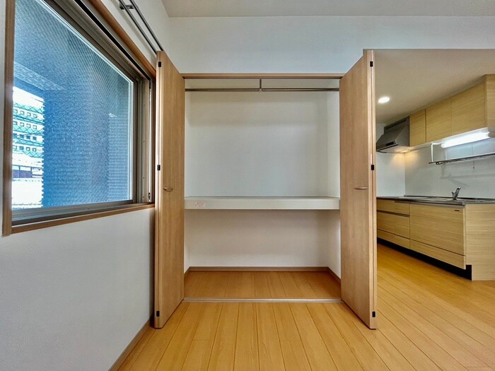 物件内観写真12　(収納)