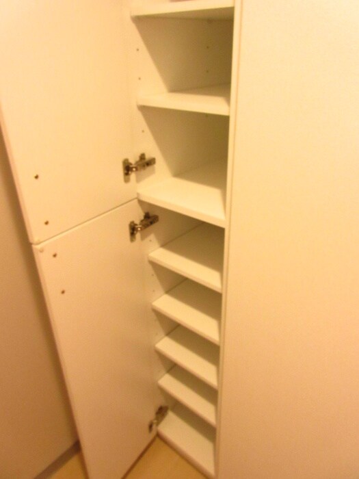 物件内観写真12　(靴箱)