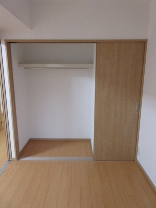 物件内観写真12　(収納)