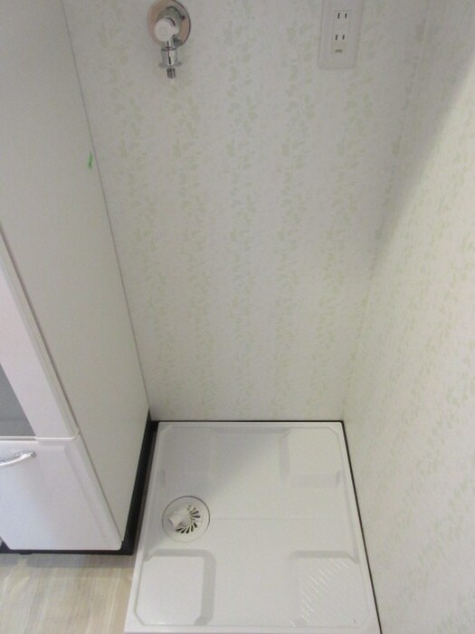 物件内観写真13　(洗濯機置場)