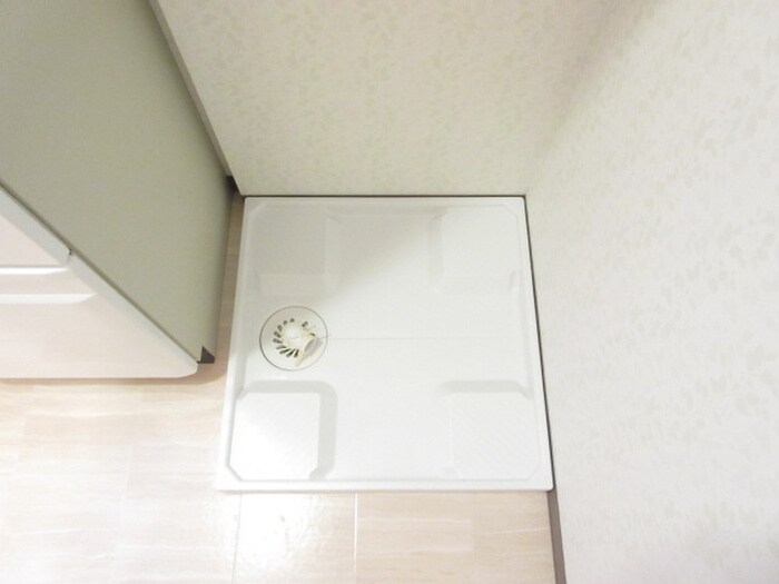 物件内観写真15　(洗濯機置場)