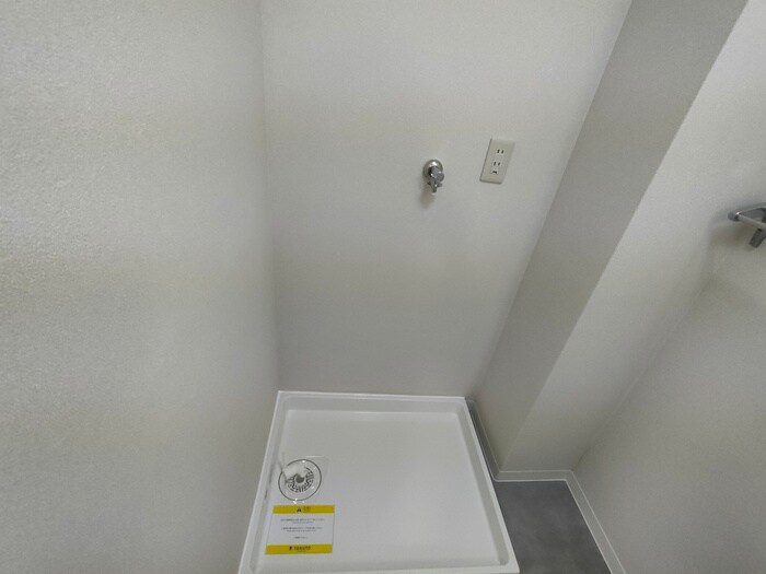 物件内観写真9　(洗濯機置場)