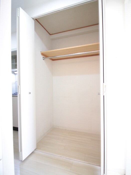 物件内観写真10　(収納)