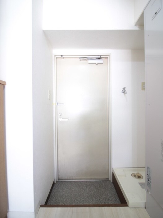 物件内観写真14　(玄関)