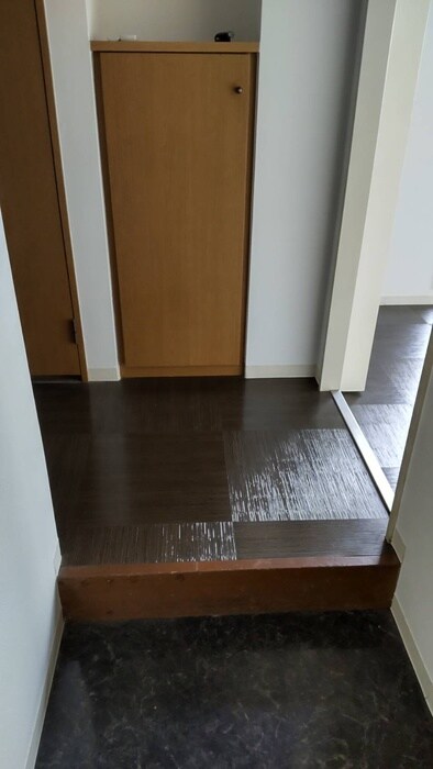 物件内観写真17　(玄関)