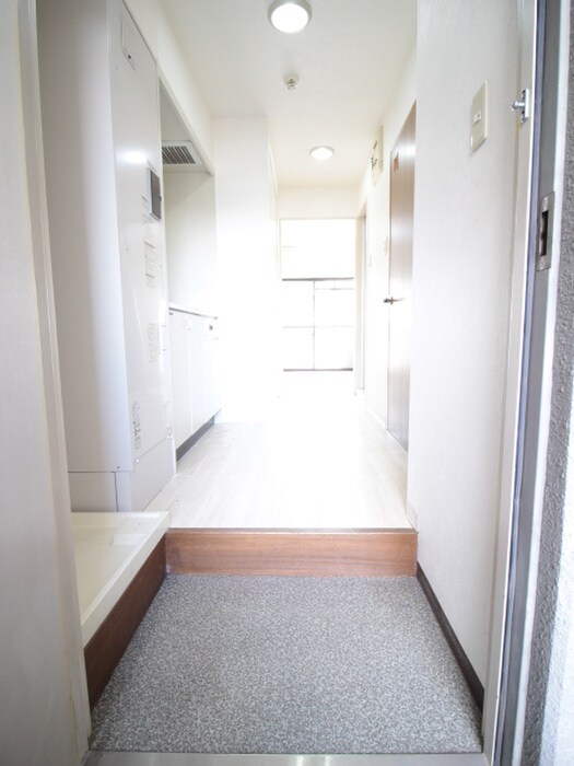 物件内観写真19　(玄関)