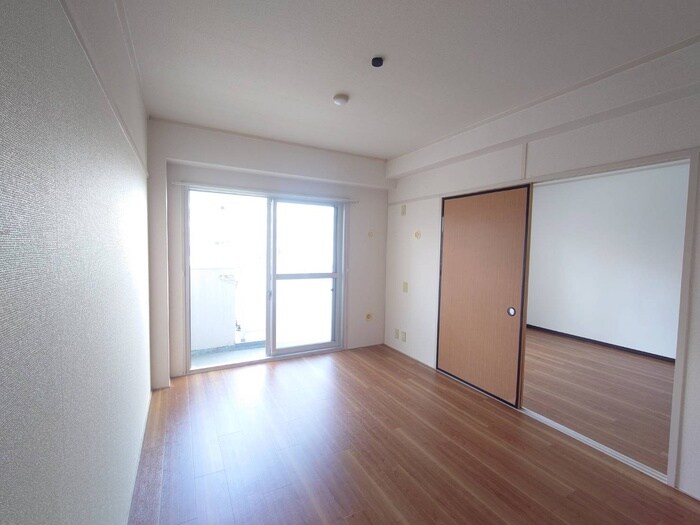 物件内観写真10　(居室)