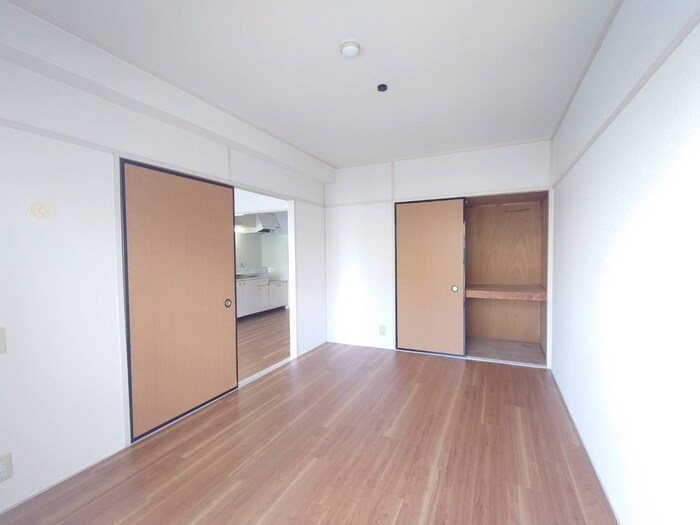 物件内観写真11　(居室)