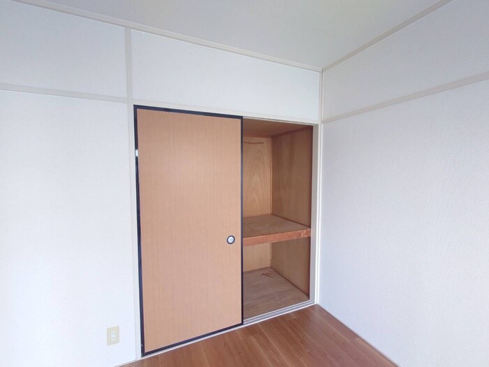 物件内観写真12　(収納)