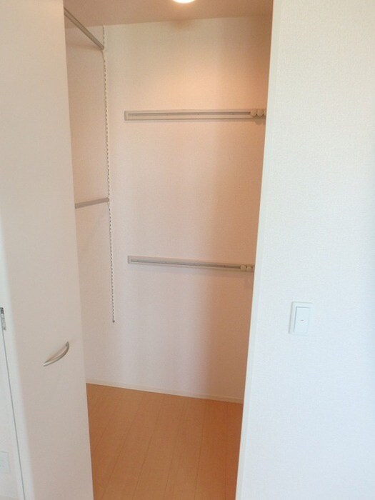 物件内観写真7　(収納)