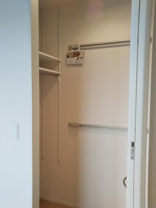 物件内観写真11　(収納)