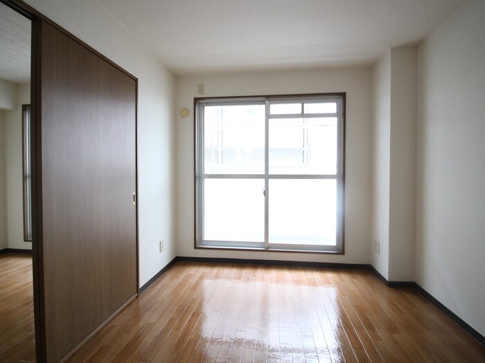 物件内観写真11　(居室)